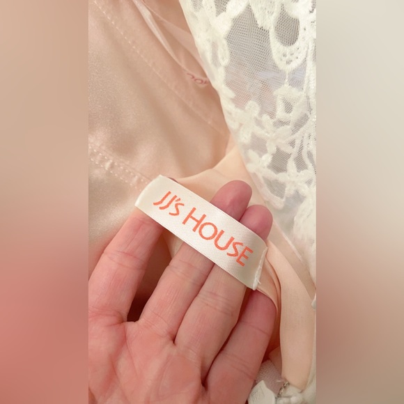 WEDDING DRESS - Picture 5 of 13